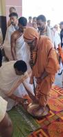 Purna Kumbha Swagat, Paada Prakshalana by Chairman Dr. Anil Saraswat at Vivekanand Group of Colleges, Mathura Pass, Aligarh (19 March 2025)